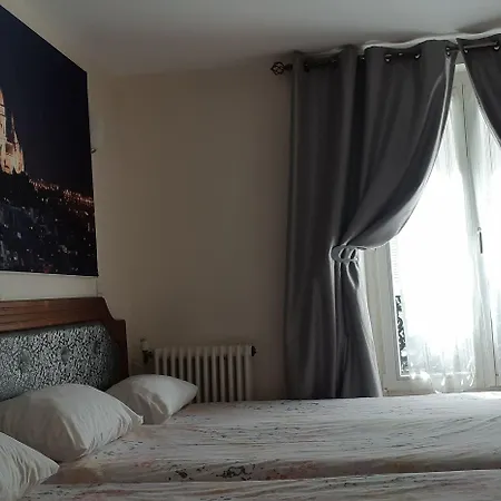 Hotel Grand De Clermont Paříž
