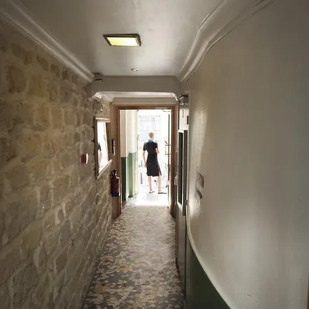 Grand De Clermont Hotel 2*