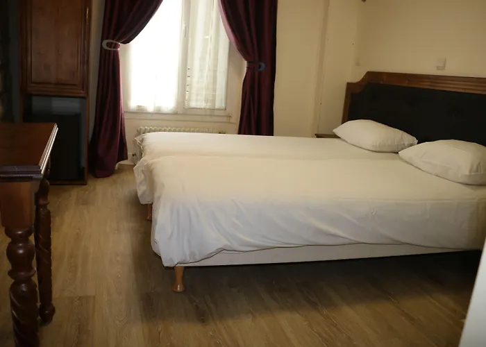 Ξενοδοχείο Grand De Clermont 2*