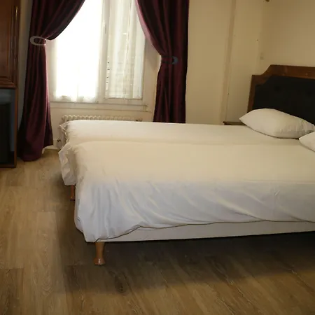 Szálloda Grand De Clermont 2*