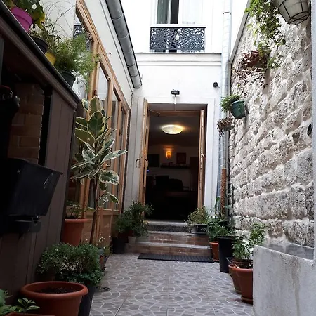 Grand De Clermont פריז