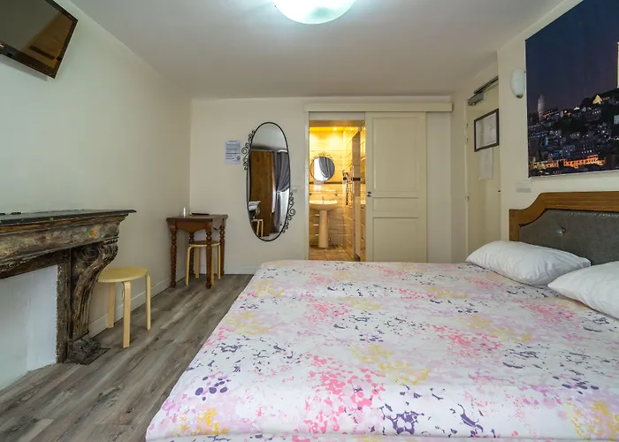 Grand De Clermont Hotel