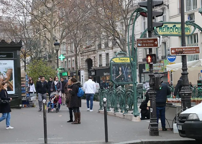 Hotel Grand De Clermont 2*