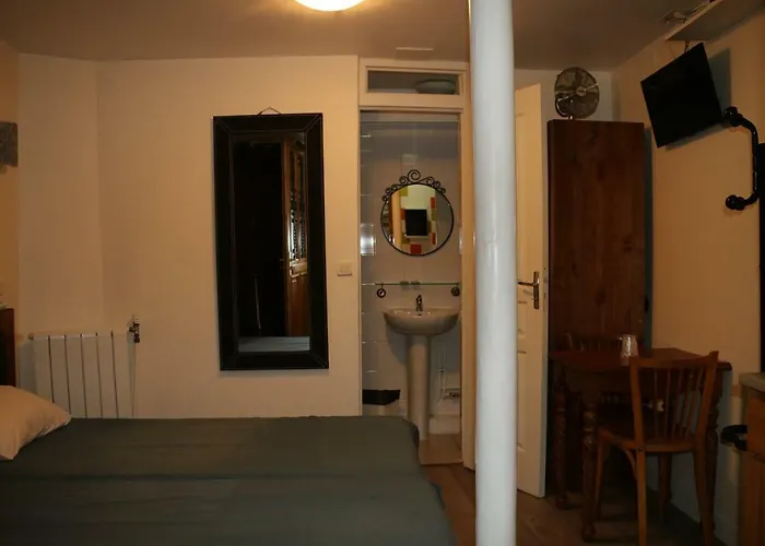 Grand De Clermont Paříž